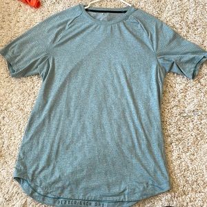 Lululemon train t